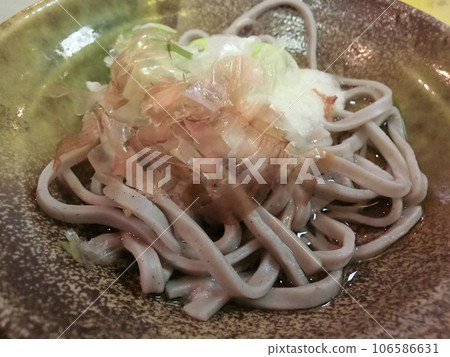磨碎的蕎麥麵 磨碎的蕎麥麵 106586631
