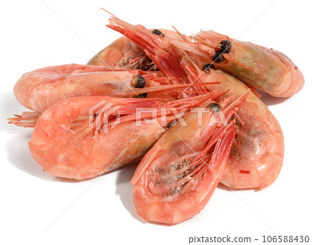 Boiled shrimp on a white isolated background, close up 106588430