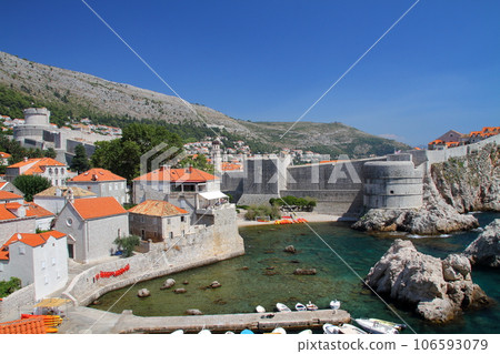 Croatia's world cultural heritage, Adriatic pearl Dubrovnik The castle walls surrounding the old town from near Lovrijenac Fortress Croatia's world cultural heritage, Adriatic pearl Dubrovnik The castle walls surrounding the old town from near Lovrijenac Fortress 106593079