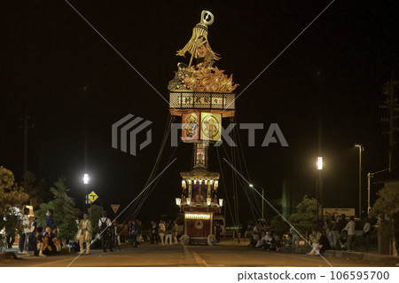 虎山祭之夜,巨型花車被拉動 虎山祭之夜,巨型花車被拉動 106595700