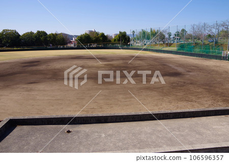 Baseball field, grass baseball field, youth baseball practice field 106596357