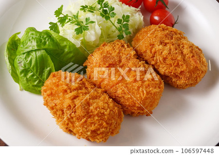 美味的奶油炸丸子 美味的奶油炸丸子 106597448