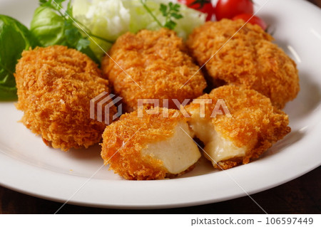 美味的奶油炸丸子 美味的奶油炸丸子 106597449