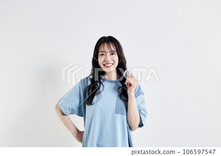 女人做煙嘴校正 女人做煙嘴校正 106597547
