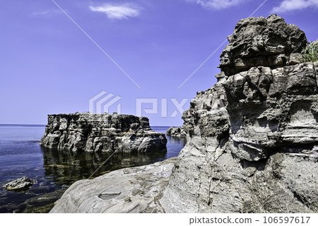 能登西保海岸的夏日風景 106597617