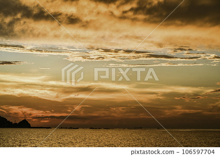 Beautiful evening view of Kamogaura Beautiful evening view of Kamogaura 106597704