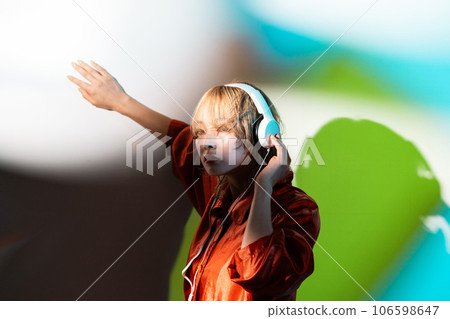 music, musical, female 106598647