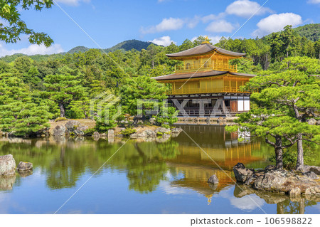 金閣寺(六園寺)的夏日風景 金閣寺(六園寺)的夏日風景 106598822