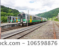 只見線會津川口站停靠的列車 106598876