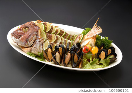 Italian home-style oven cooking/Italian seafood dishes Italian home-style oven cooking/Italian seafood dishes 106600101