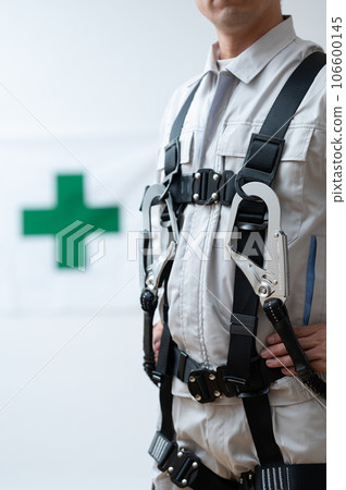 Full harness type fall arrest equipment/safety image Full harness type fall arrest equipment/safety image 106600145