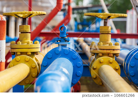 Valves at gas plant 106601266