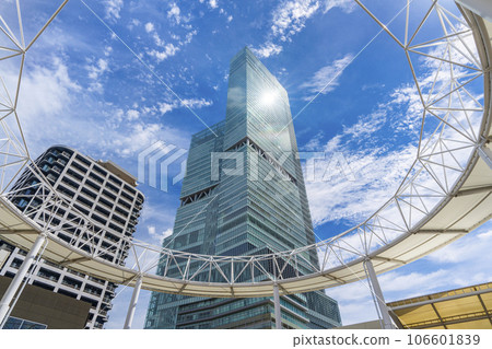 Apen no Harukas seen from Apenu Cues Mall 106601839