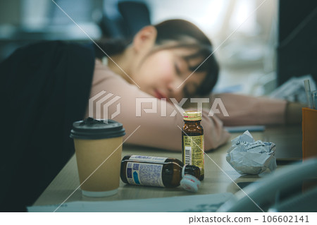 熬夜的OL 熬夜的OL 106602141