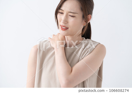 肩膀僵硬的女人 106608274