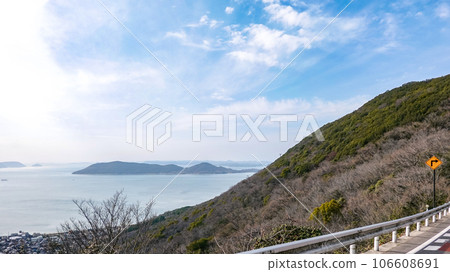 瀨戶內海的眾多島嶼和屋島北脊的美景（香川縣高松市） 106608691