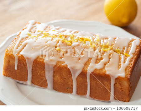 Lemon's Pound Cake 106608717