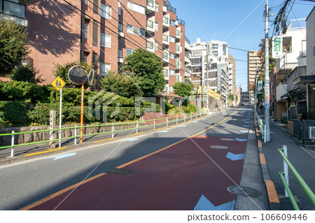 Kuwabara-zaka in Shirokanedai, Minato-ku, Tokyo 106609446