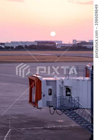 Dusk at Matsuyama Airport 106609649