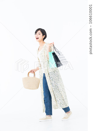 A young woman shopping A young woman shopping 106610001