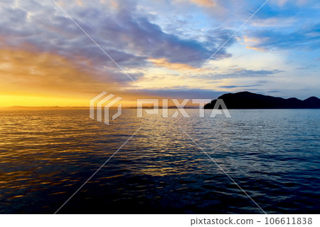 [Kagawa] Takamatsu in early summer Megijima and the sunset seen from the coast 106611838