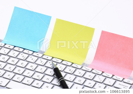 Image of keyboard and sticky notes 106613895
