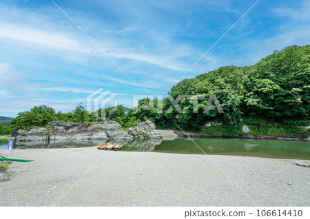 Nagatoro riverside with blue sky 106614410