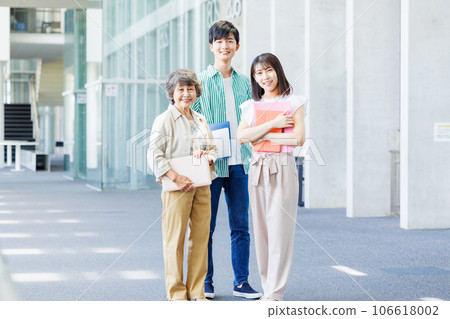 University student, professor, campus image 106618002