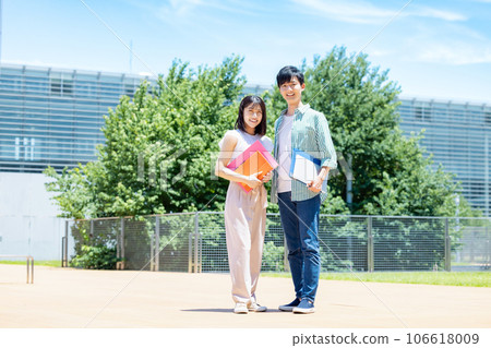 大學校園生活藍天 106618009