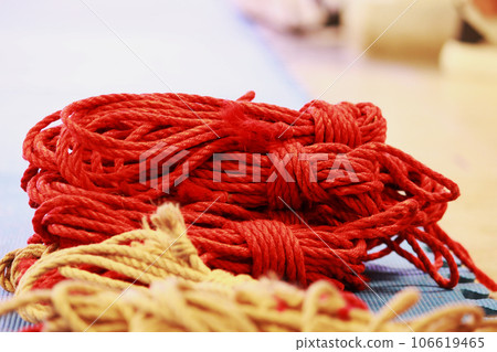 Skeins of 6 mm jute rope for Japanese bondage and shibari, colored red and undyed. Skein of professional knitting. 106619465