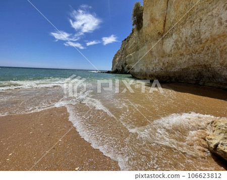 Praia do Carvoeiro, in the Algarve region, southern Portugal. 106623812