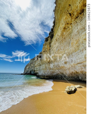 Praia do Carvoeiro, in the Algarve region, southern Portugal. 106623873