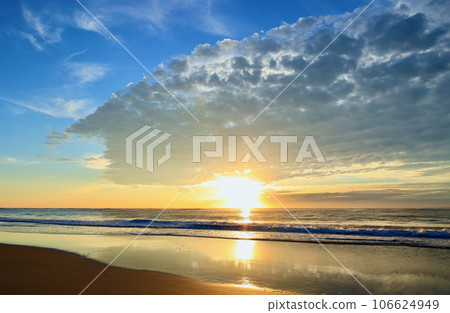 茨城縣海岸美麗的日出 106624949