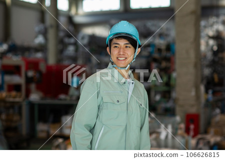 工作服工廠的年輕人 106626815