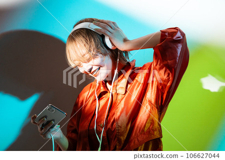 female, lady, woman 106627044