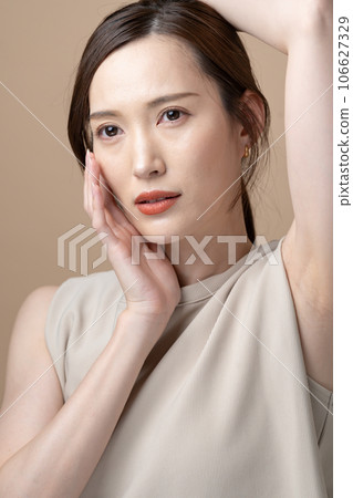 beauty women beige 106627329