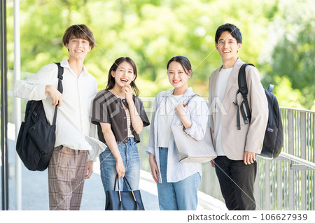 大學生青年男女 106627939