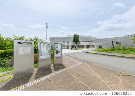 岩手縣盛岡市,岩手縣立美術館陽光明媚的日子 岩手縣盛岡市,岩手縣立美術館陽光明媚的日子 106628233