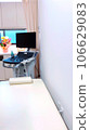 兒科檢查室的迴聲和檢查台 106629083