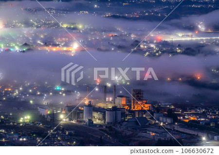 "Saitama Prefecture" Chichibu's sea of clouds night view, fantastic scenery 106630672
