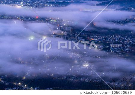 「埼玉縣」秩父的雲海夜景，夢幻般的景色 106630689