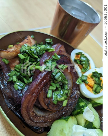 Pork Garlic Chives with Ponzu Sauce Served with Eggs and Cucumbers 106633001