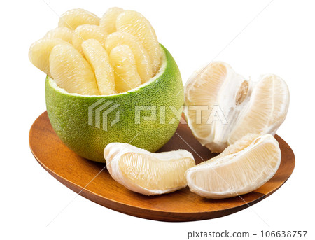 Pomelo mid-autumn festival white background go back pomelo isolated clipping path 切り抜き 106638757