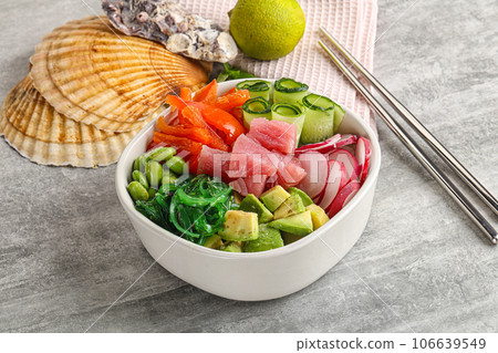 Hawaiian cuisine - poke with tuna and rice 106639549