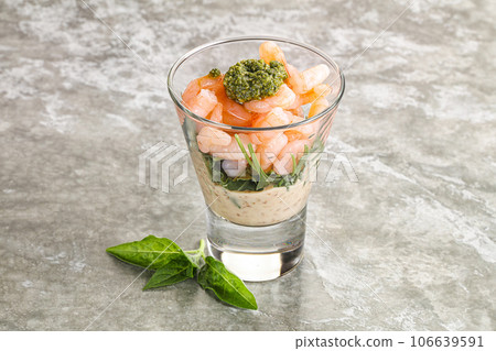 Shrimp cocktail in the glass Shrimp cocktail in the glass 106639591