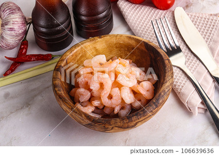 Cocktail prawns in the bowl Cocktail prawns in the bowl 106639636