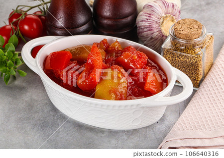 Hungarian lecho with bell pepper 106640316