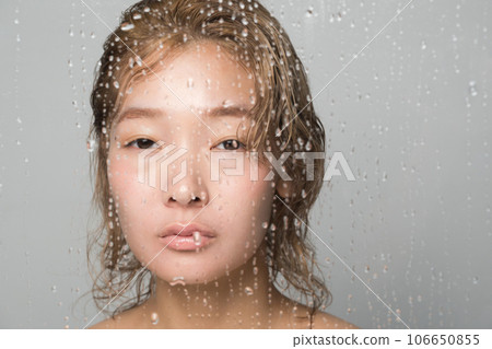 female, lady, woman 106650855