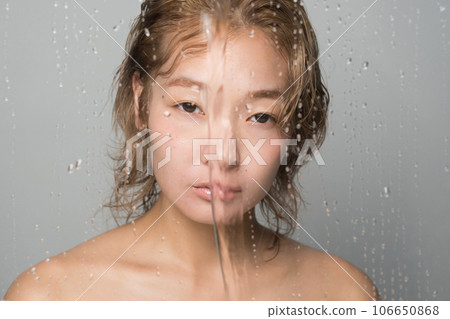 female, lady, woman 106650868