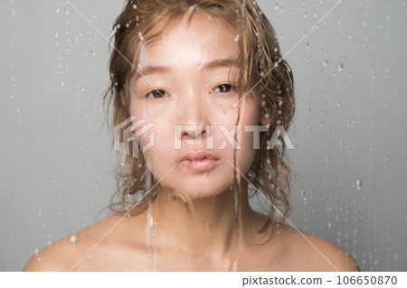 female, lady, woman 106650870